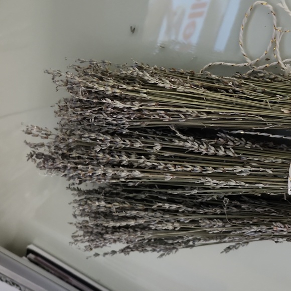 Last three bundles of Kentucky grown lavender - Picture 5 of 5
